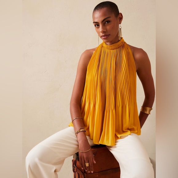 Banana Republic- Radiant Halter Tank - Medium NWT - Picture 6 of 8
